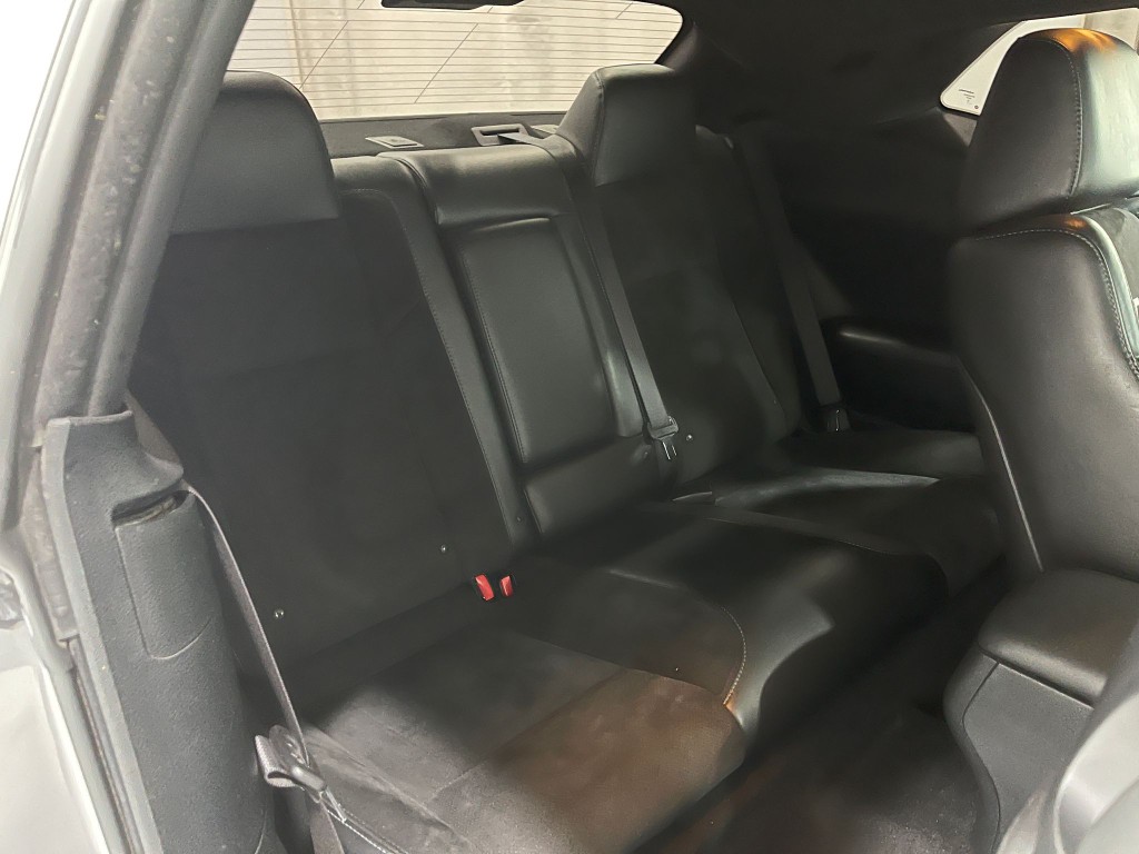 2018 Dodge Challenger Image 32