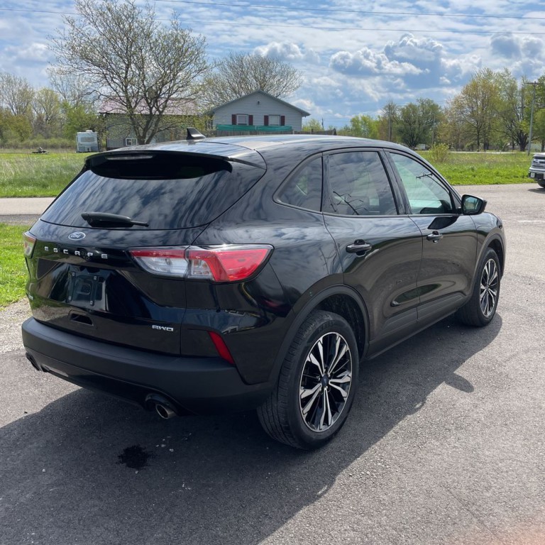 2021 Ford Escape Image 3