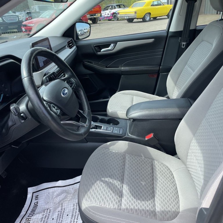 2021 Ford Escape Image 5
