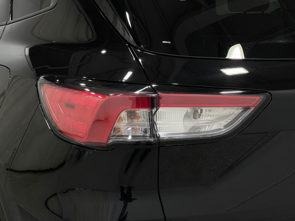 2021 Ford Escape Image 32