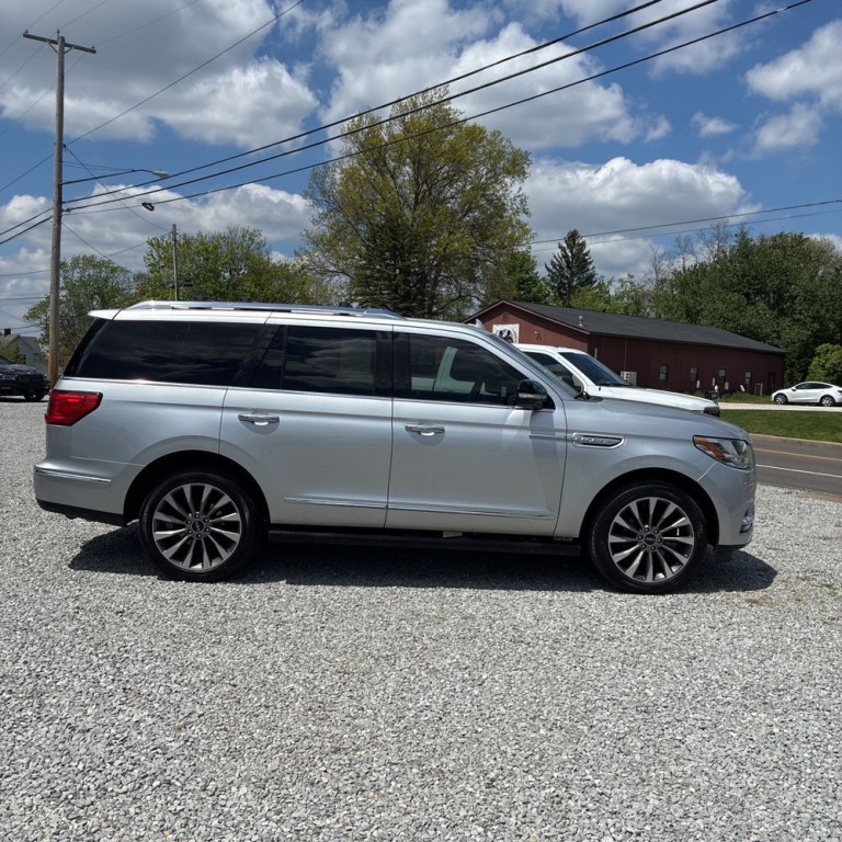 2019 Lincoln Navigator Image 3