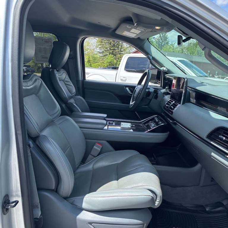 2019 Lincoln Navigator Image 6