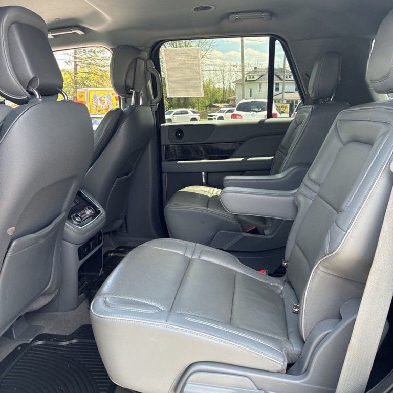 2019 Lincoln Navigator Image 11