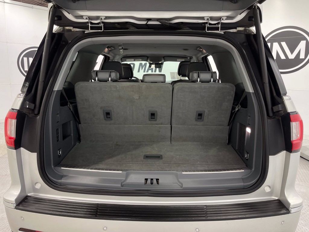 2019 Lincoln Navigator Image 25