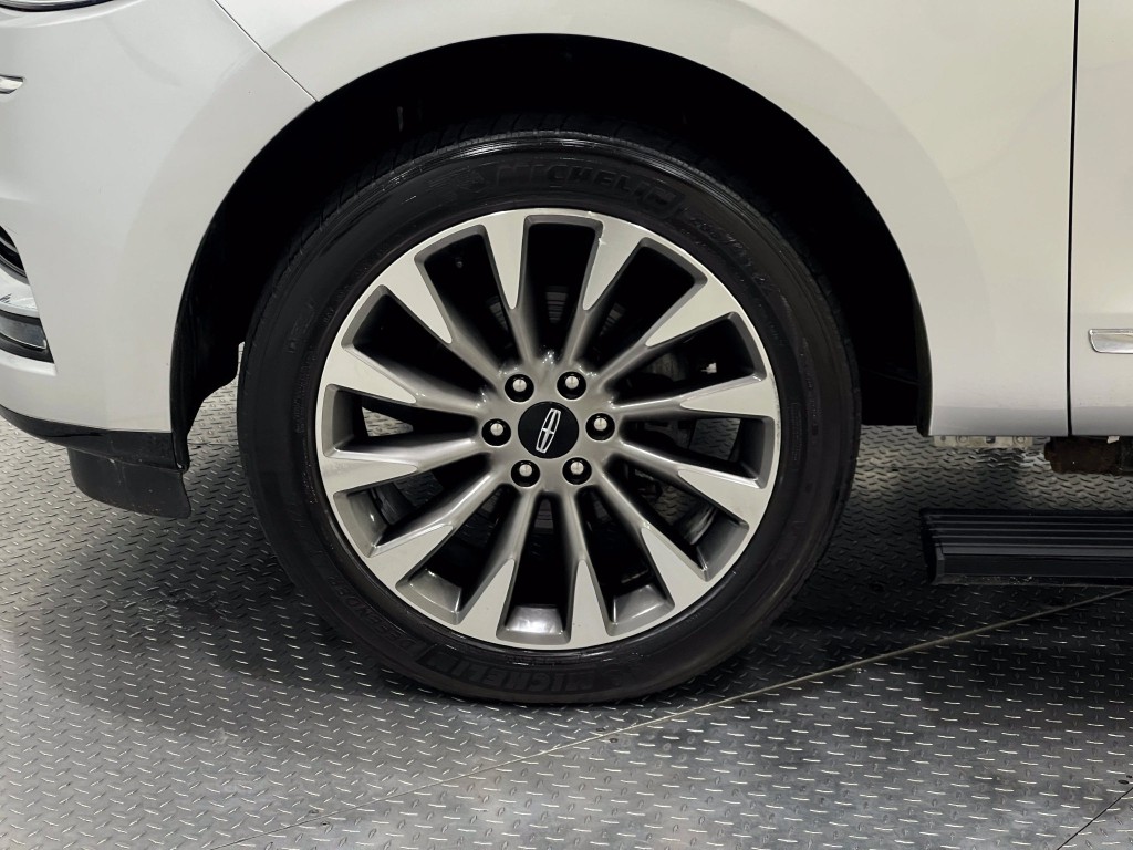 2019 Lincoln Navigator Image 36