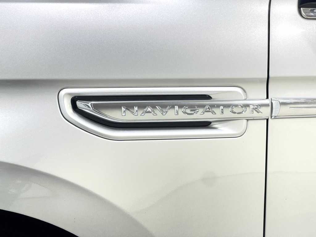 2019 Lincoln Navigator Image 40