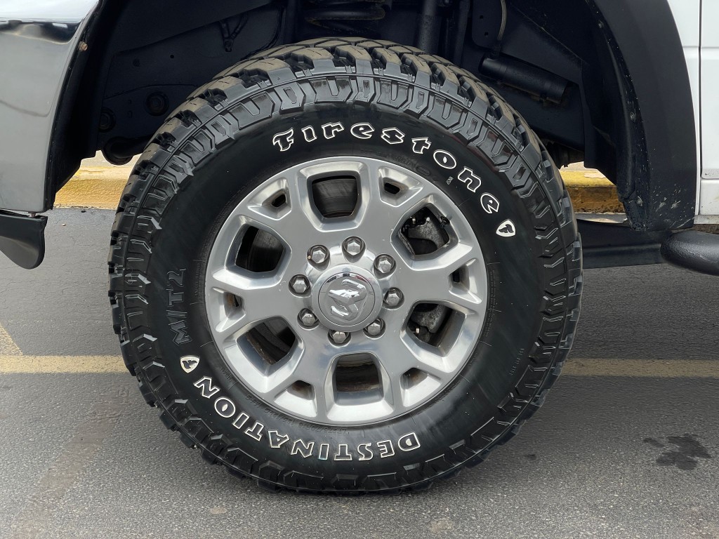 2018 RAM 2500 Image 32