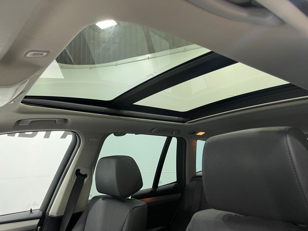 2017 BMW X3 Image 12