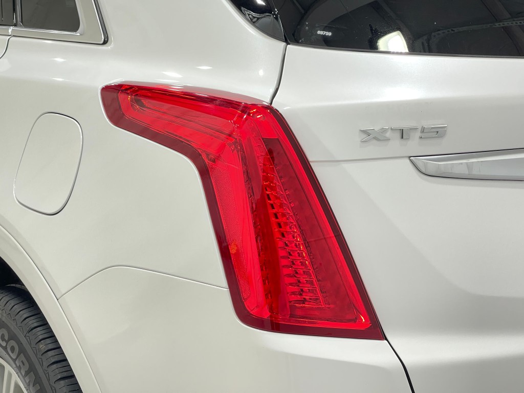 2017 Cadillac XT5 Image 34