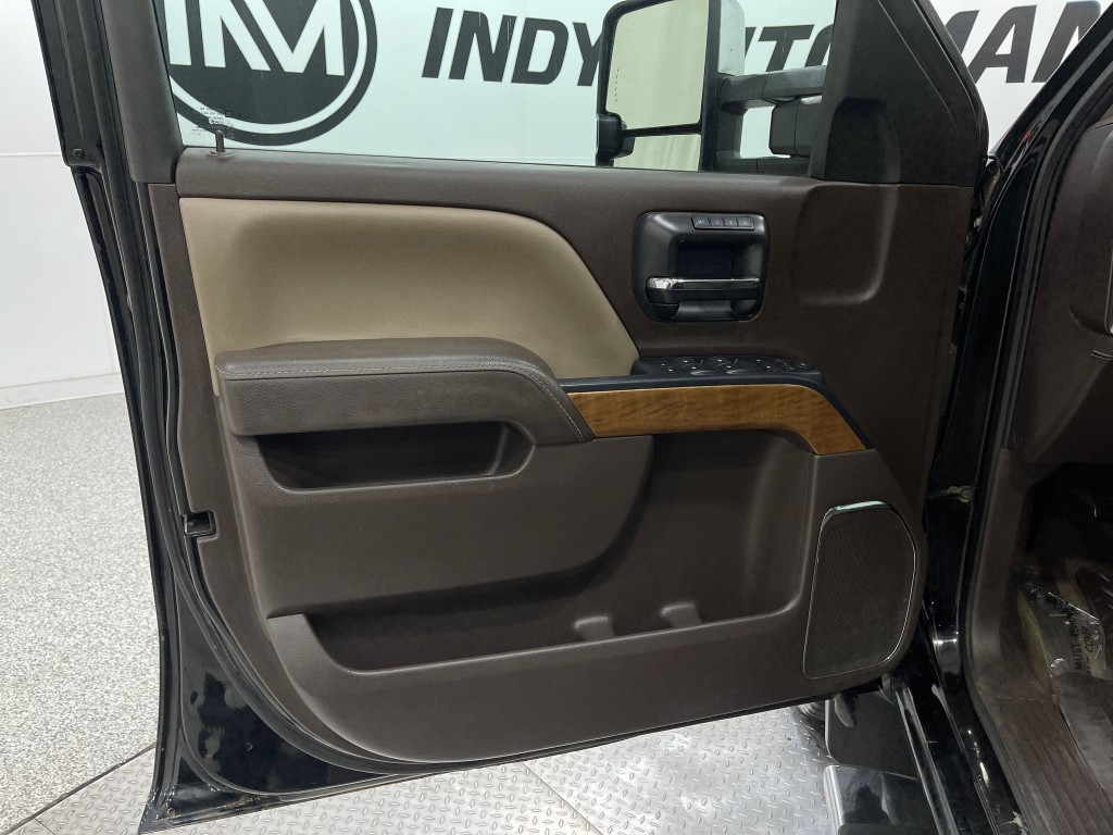2017 Chevrolet Silverado 1500 Image 12