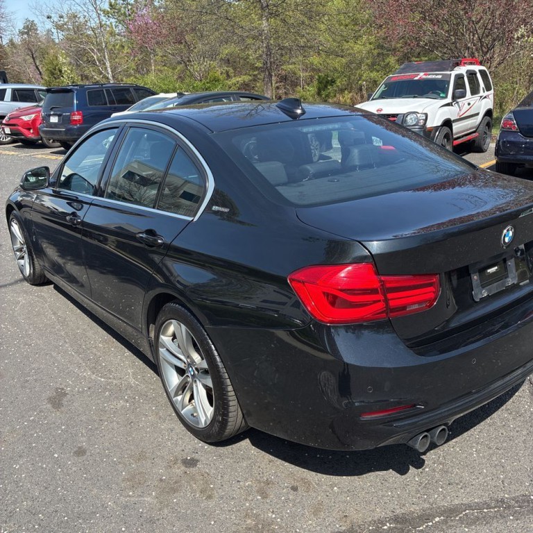 2017 BMW 3 Series Image 4