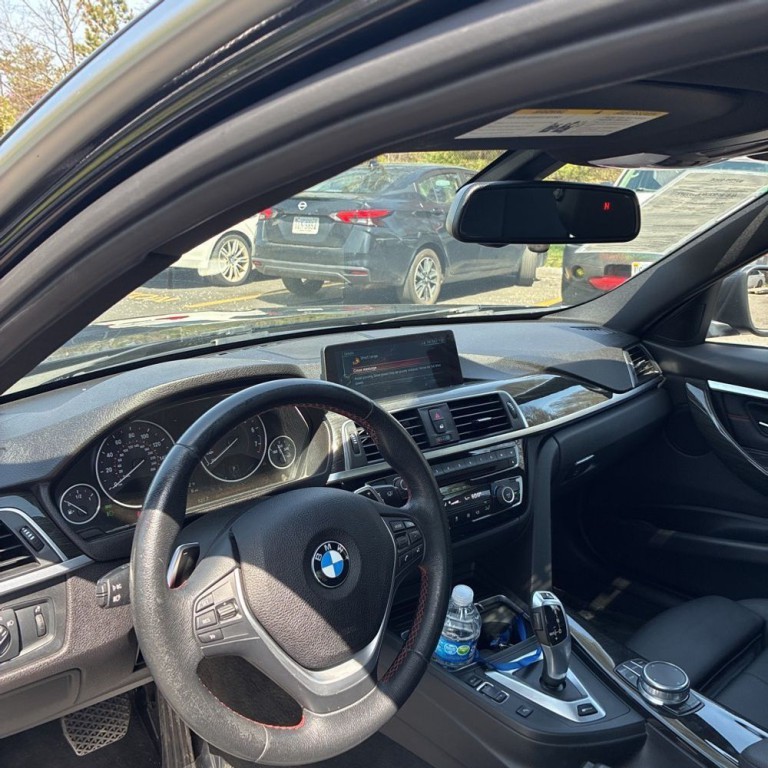 2017 BMW 3 Series Image 7