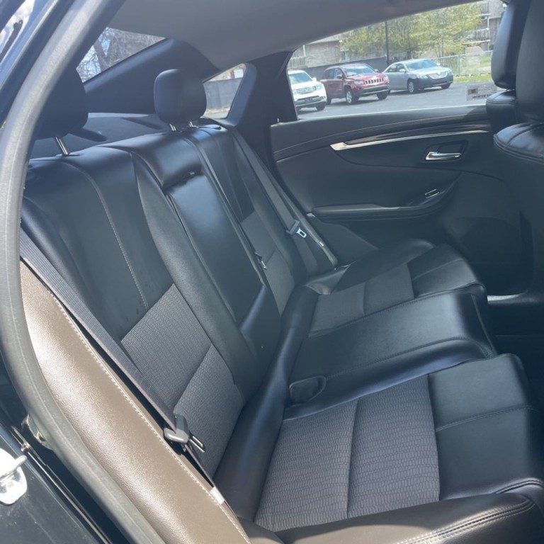 2017 Chevrolet Impala Image 9