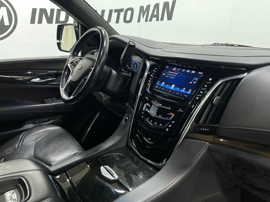 2017 Cadillac Escalade Image 20