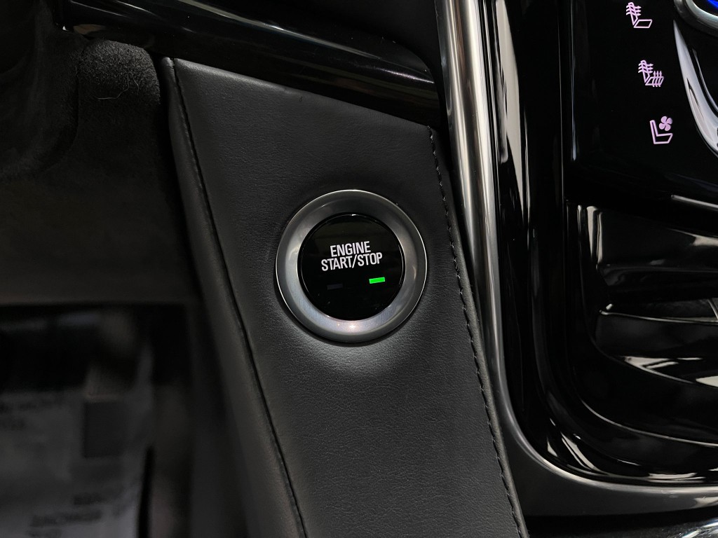2017 Cadillac Escalade Image 21