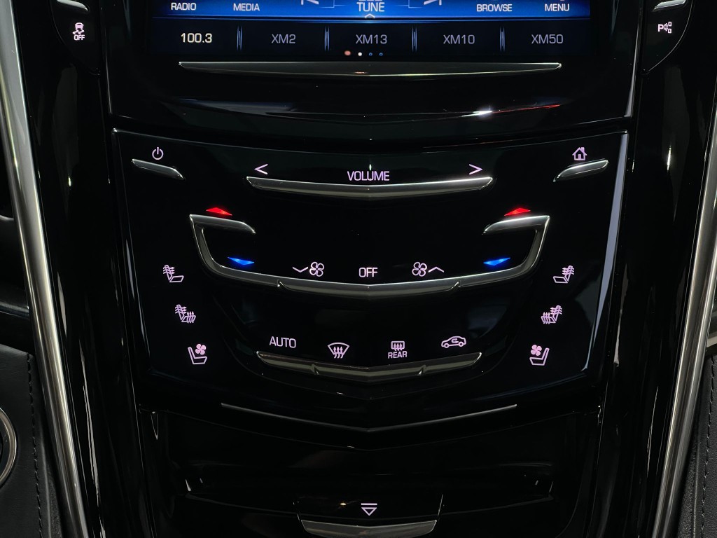 2017 Cadillac Escalade Image 25