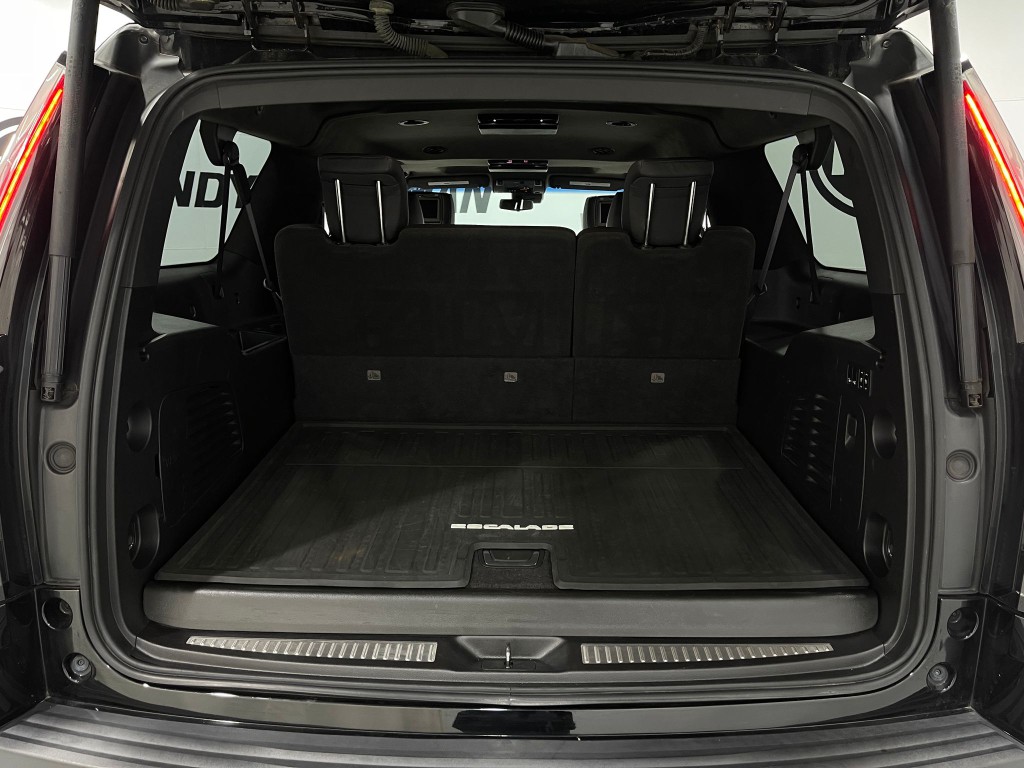 2017 Cadillac Escalade Image 26
