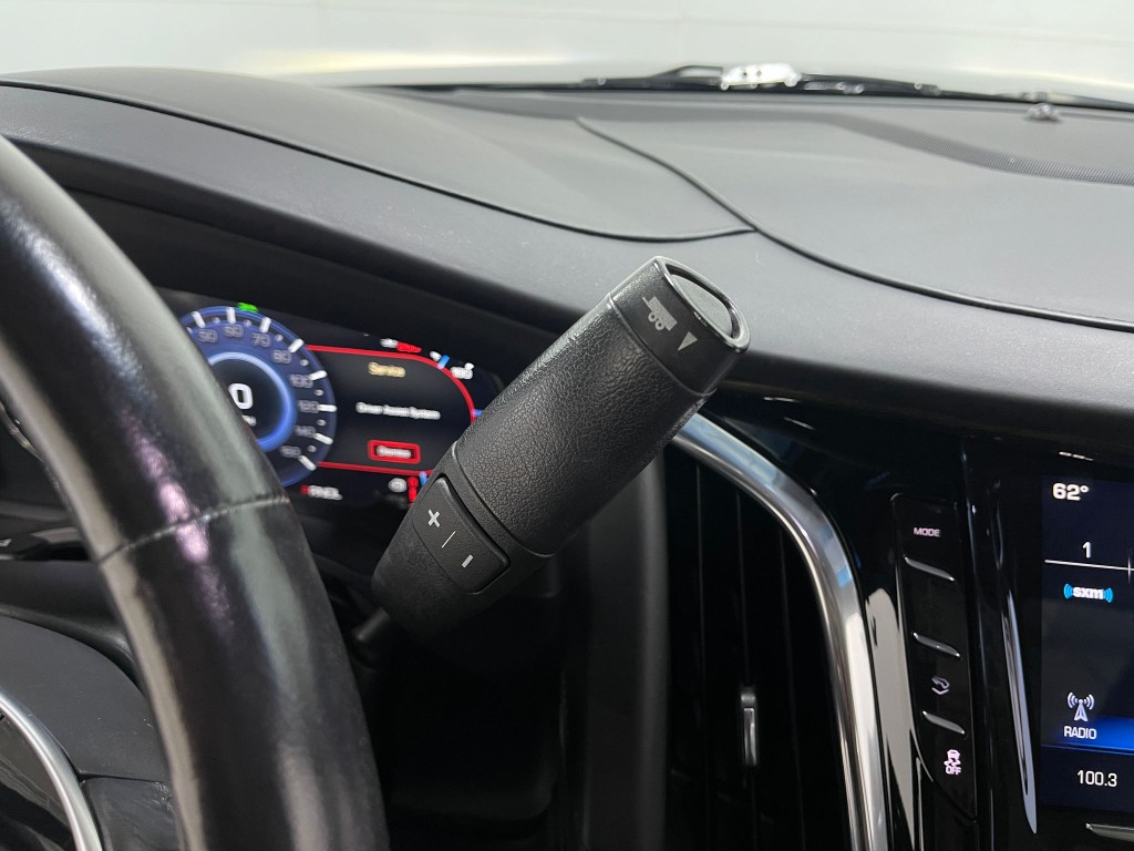 2017 Cadillac Escalade Image 29