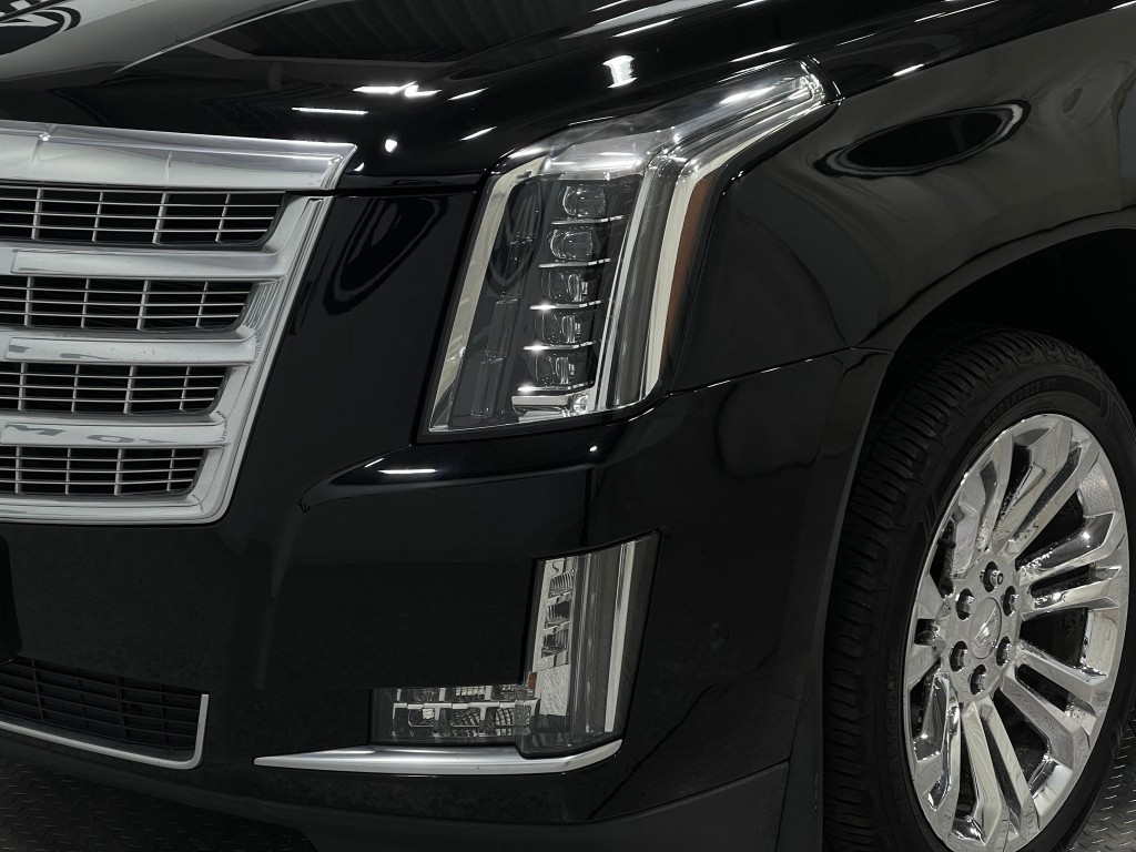 2017 Cadillac Escalade Image 35