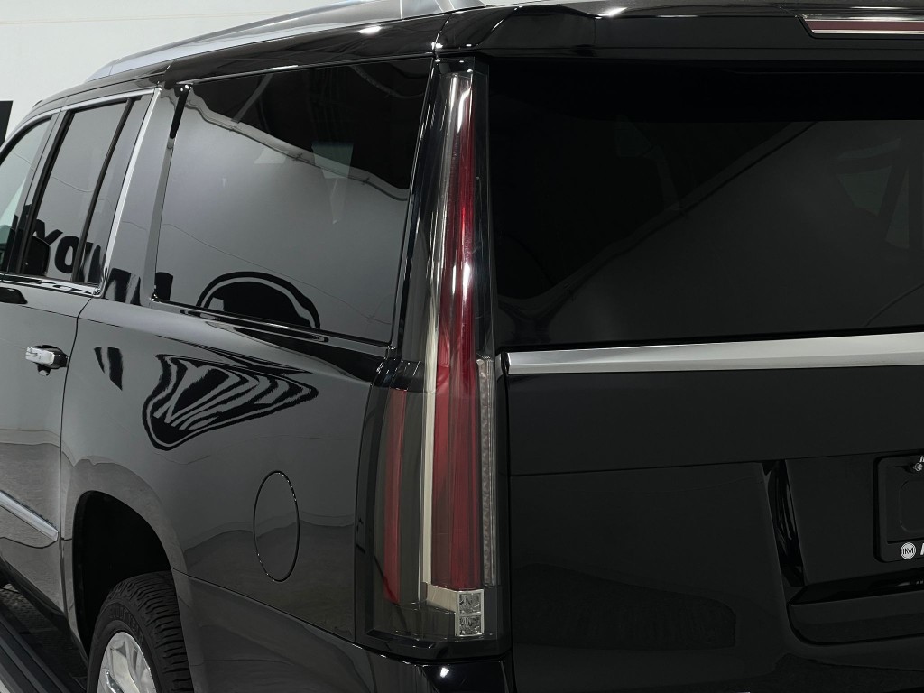 2017 Cadillac Escalade Image 36