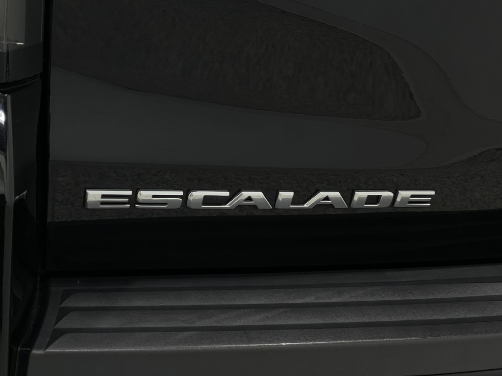 2017 Cadillac Escalade Image 41
