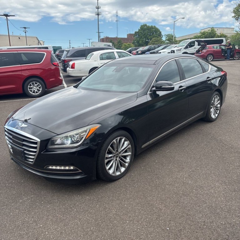 2016 Hyundai Genesis Image 2