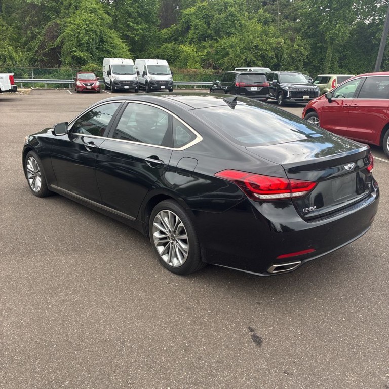 2016 Hyundai Genesis Image 4