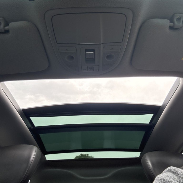 2016 Hyundai Genesis Image 11