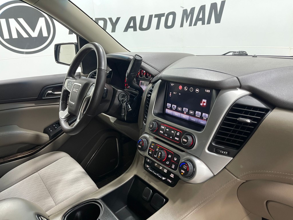 2016 GMC Yukon Image 18