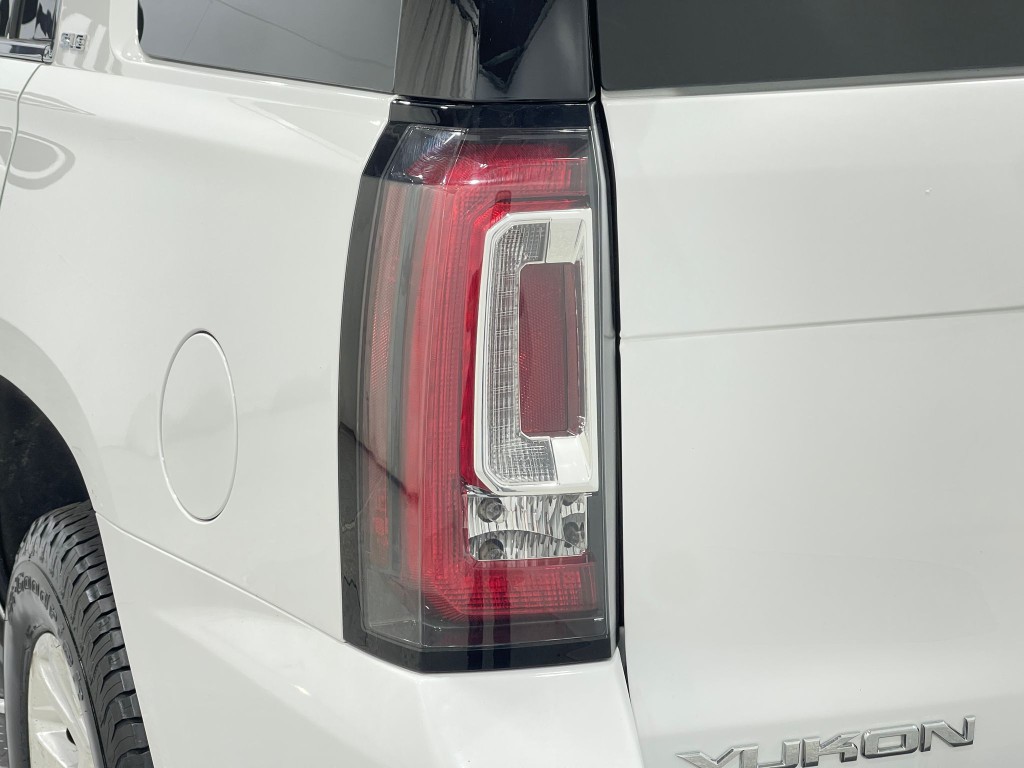 2016 GMC Yukon Image 34