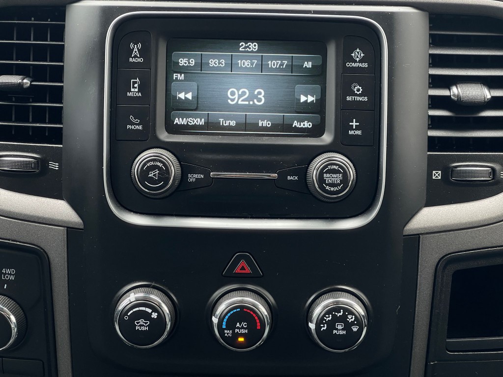 2016 RAM 3500 Image 20