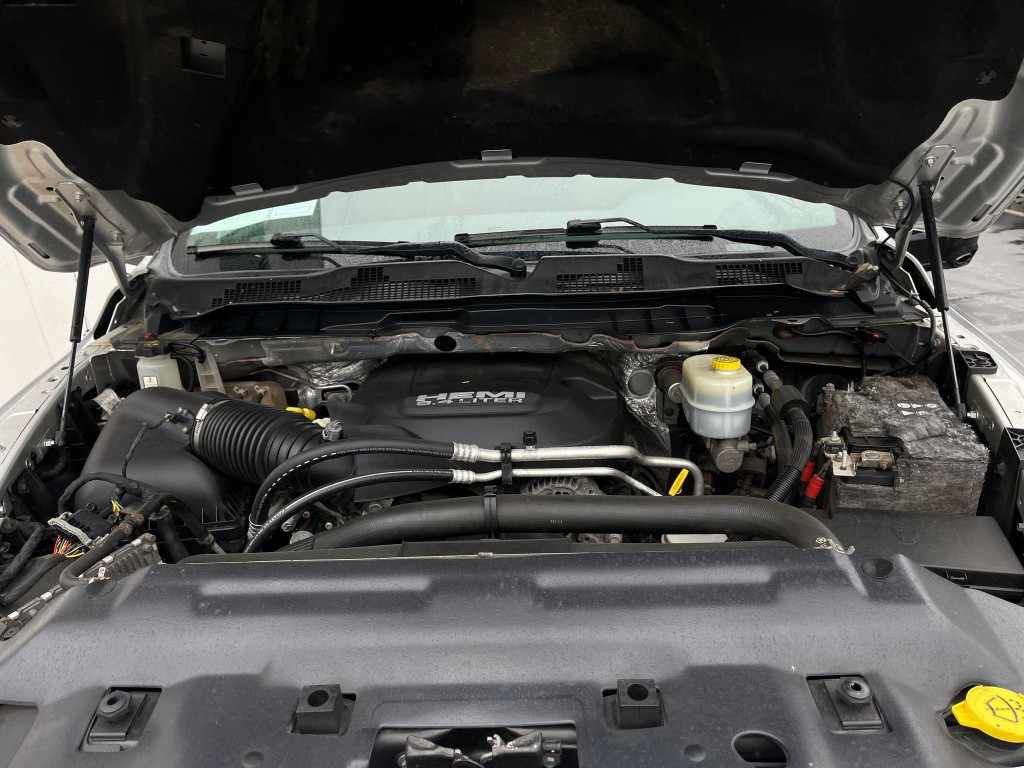 2016 RAM 3500 Image 21