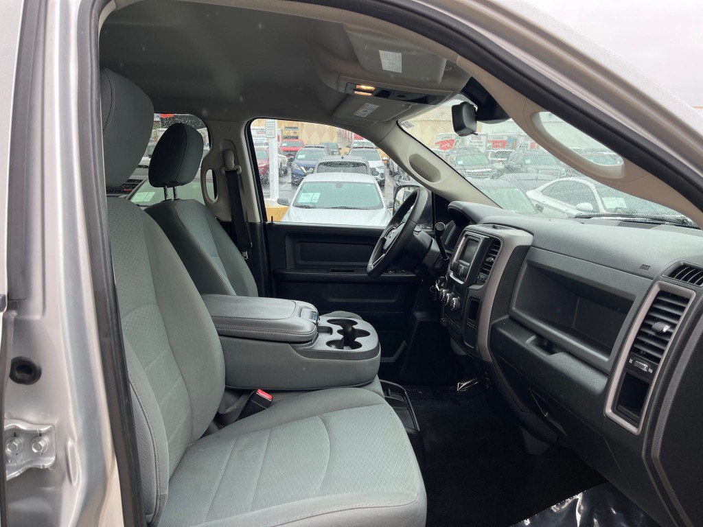 2016 RAM 3500 Image 26