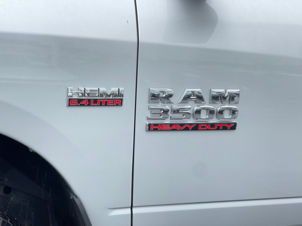 2016 RAM 3500 Image 30