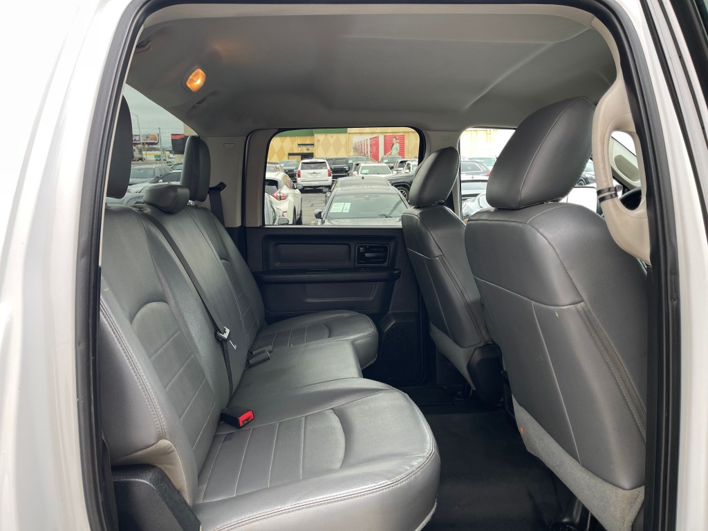 2016 RAM 2500 Image 28