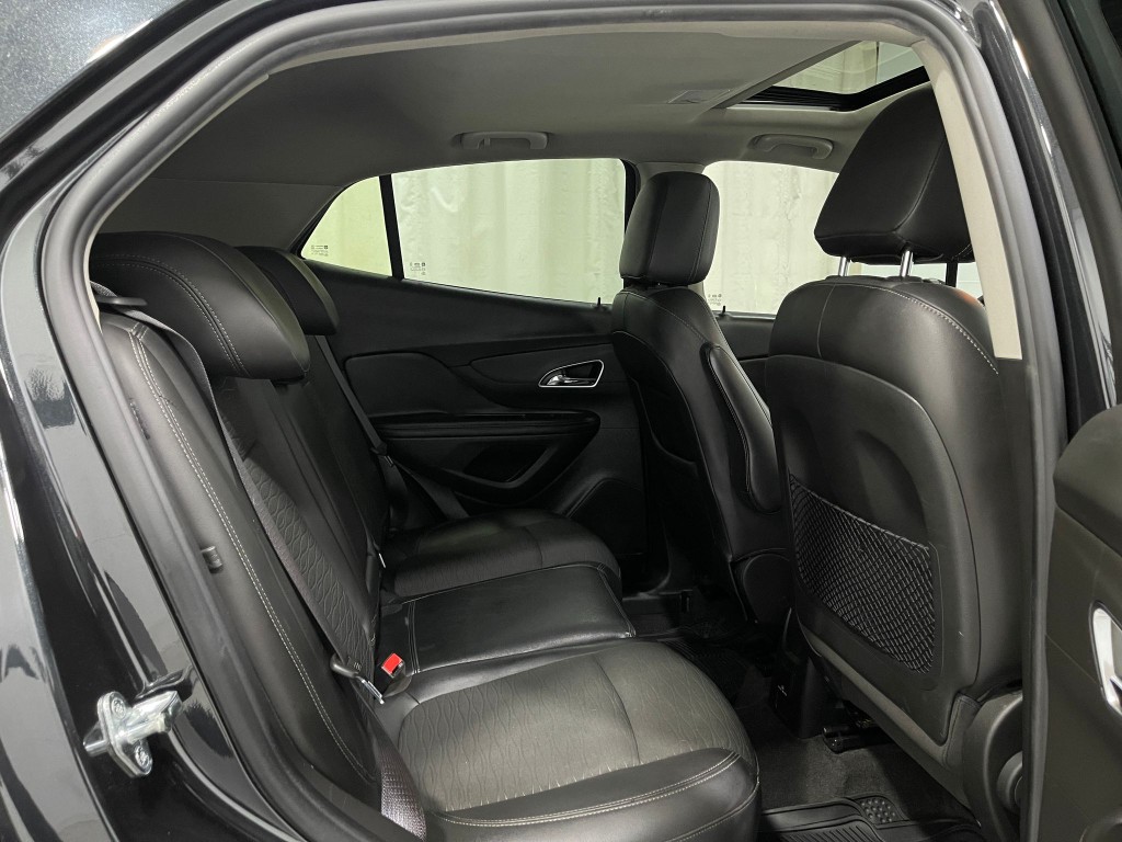 2016 Buick Enclave Image 30