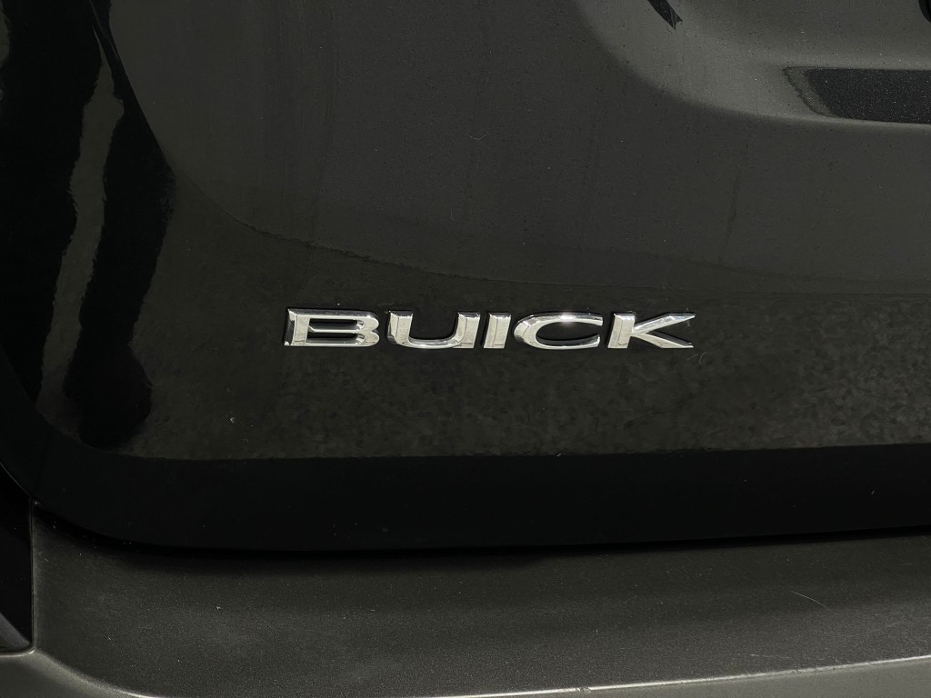 2016 Buick Enclave Image 38