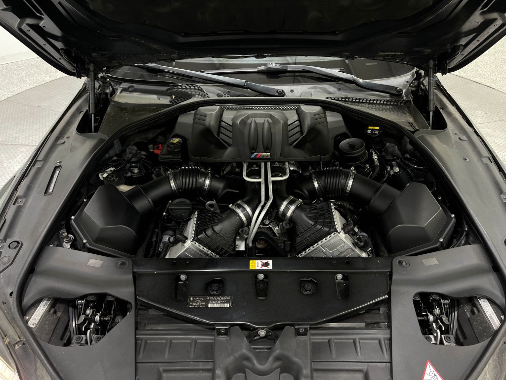 2015 BMW M6 Image 26