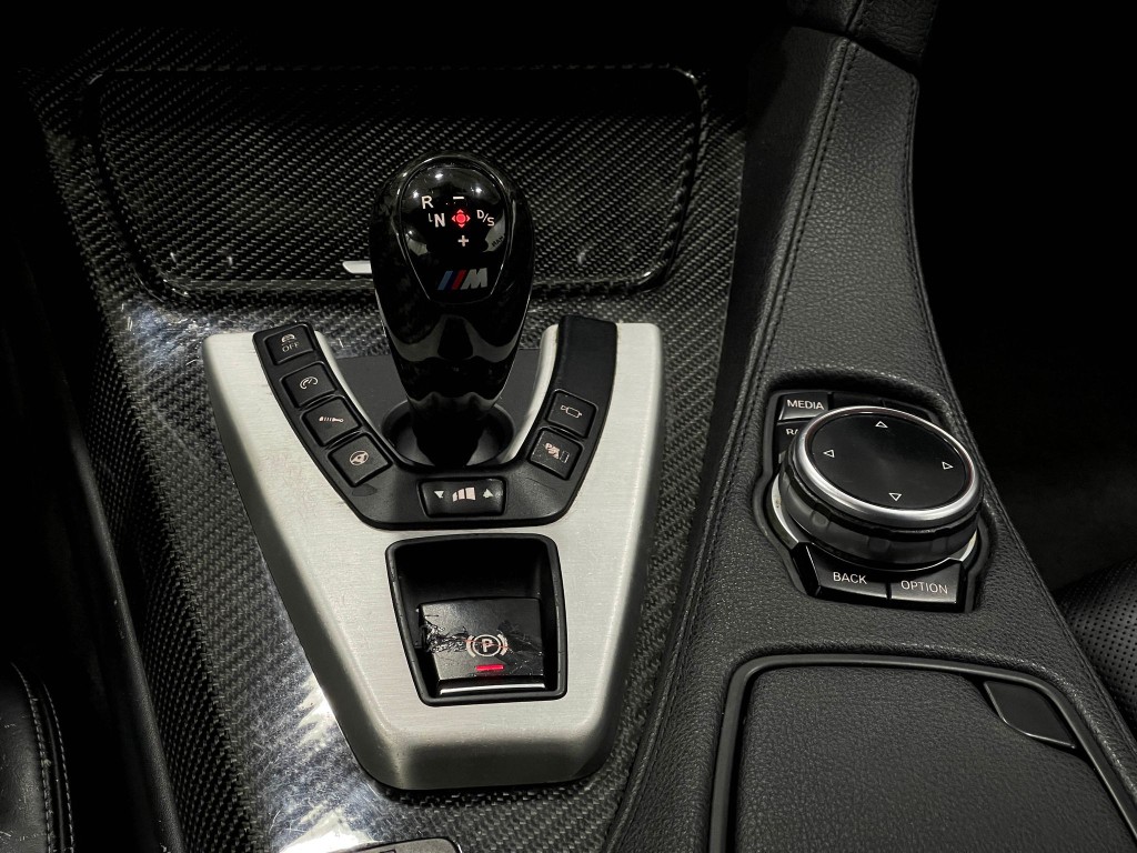 2015 BMW M6 Image 28