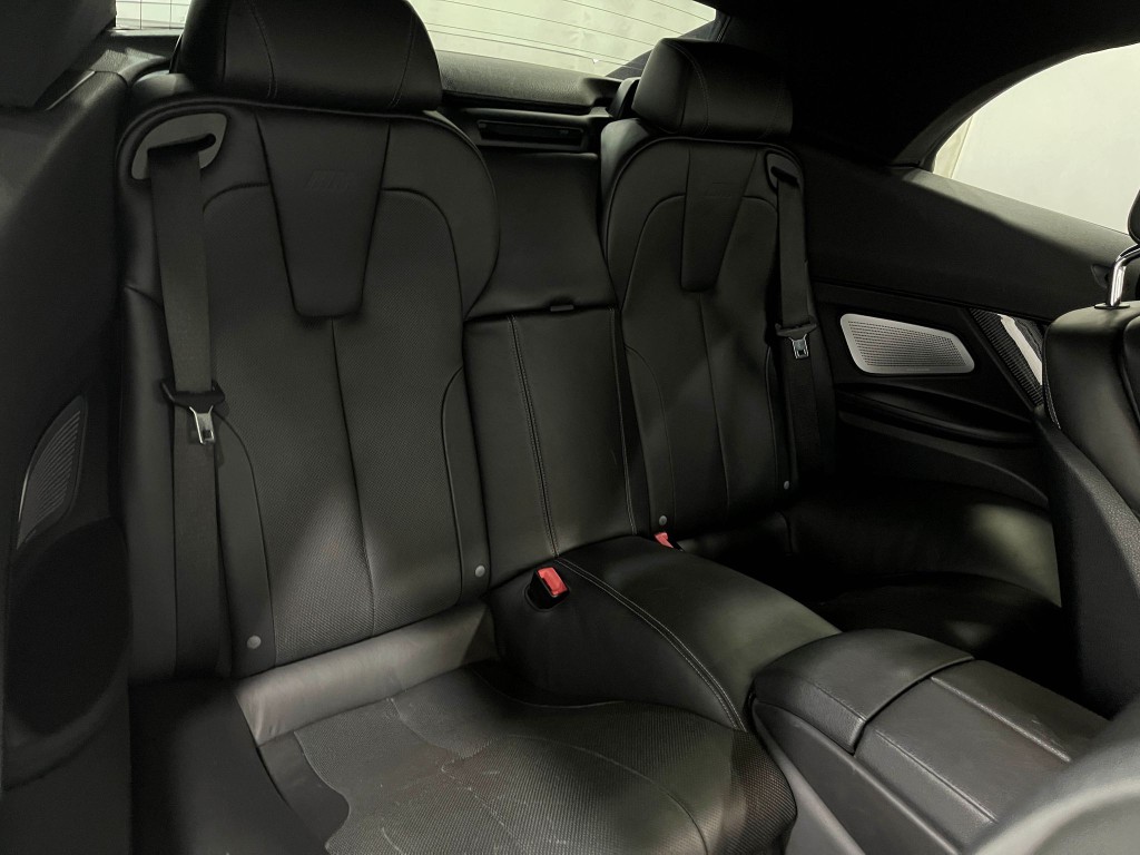 2015 BMW M6 Image 30