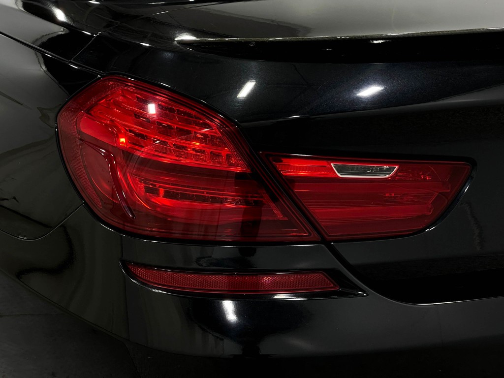 2015 BMW M6 Image 33