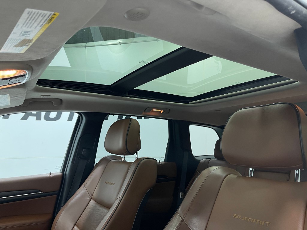 2015 Jeep Grand Cherokee Image 12