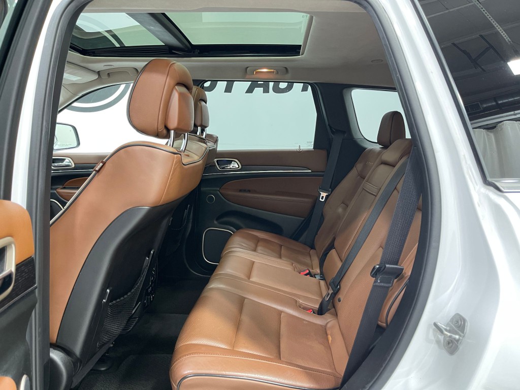 2015 Jeep Grand Cherokee Image 29