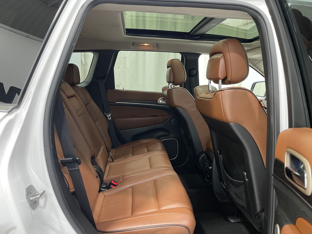 2015 Jeep Grand Cherokee Image 30