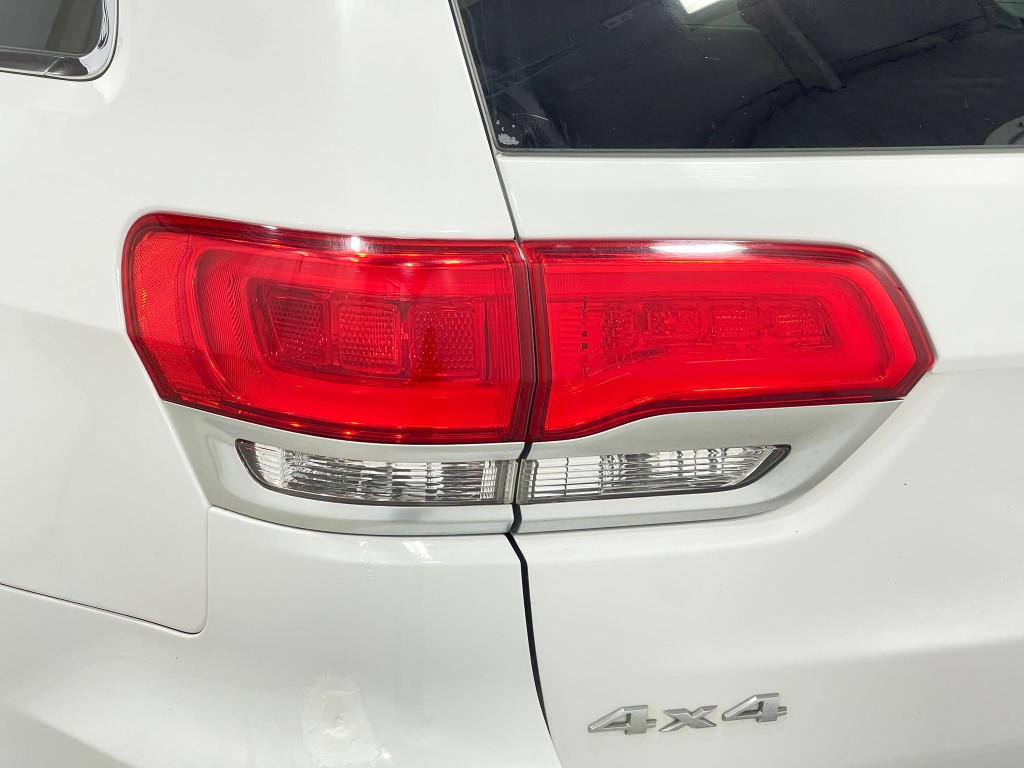 2015 Jeep Grand Cherokee Image 33