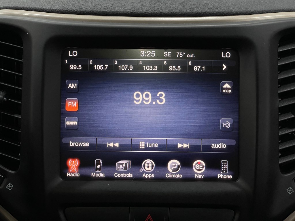 2015 Jeep Cherokee Image 24