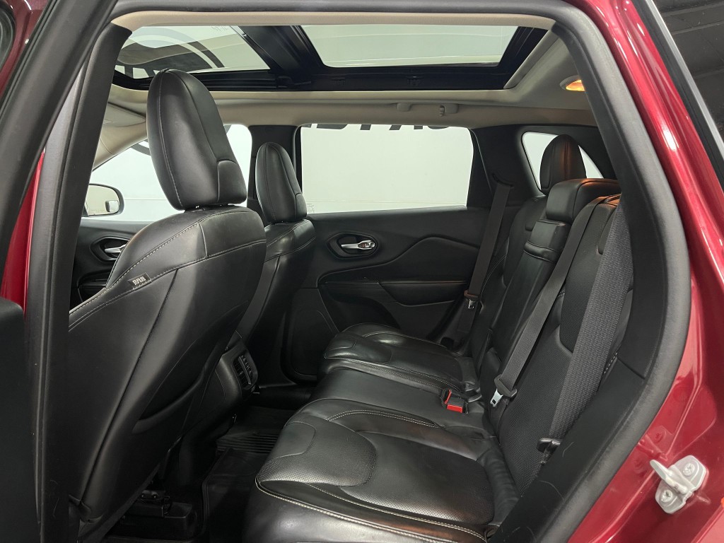 2015 Jeep Cherokee Image 30