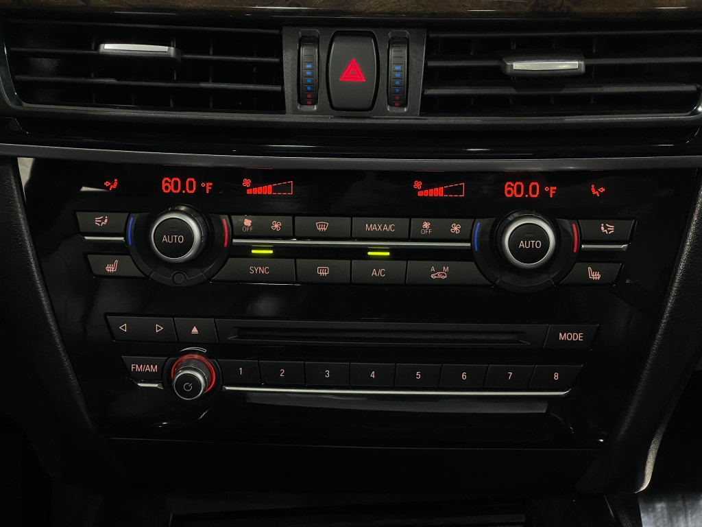 2015 BMW X5 Image 25