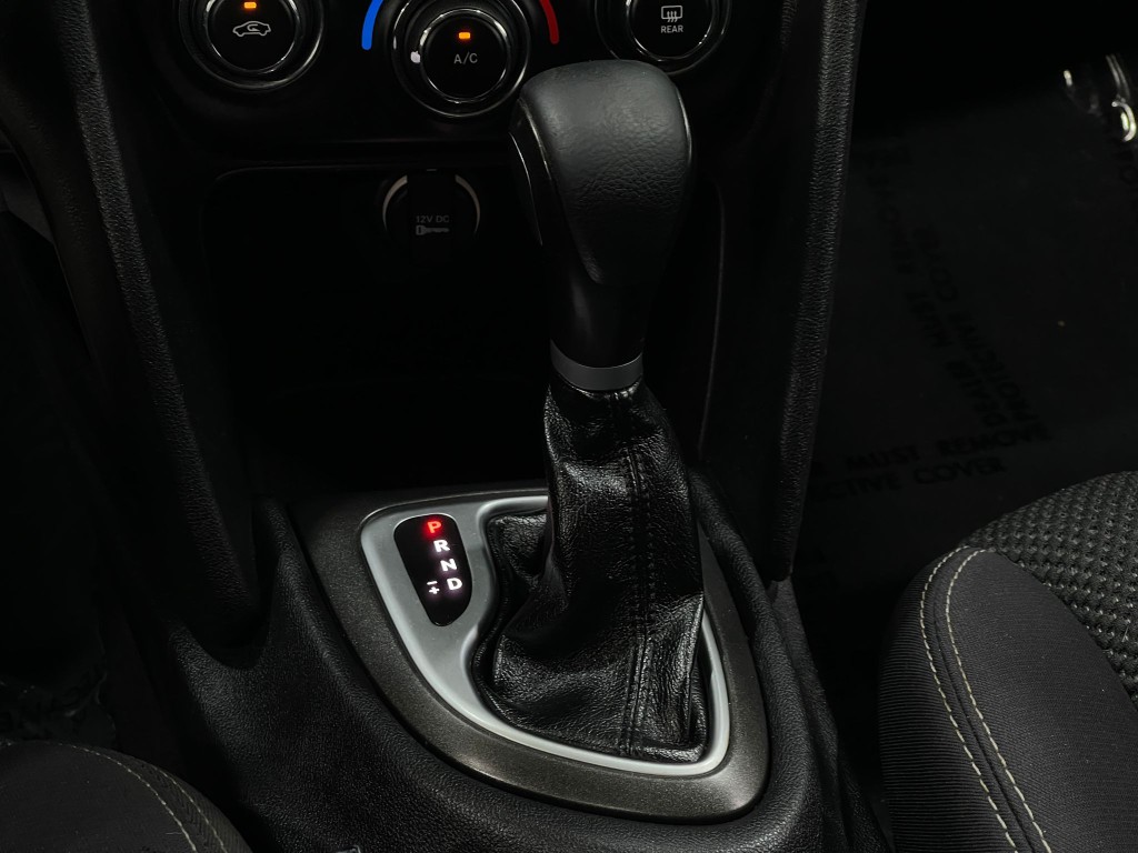 2015 Dodge Dart Image 25