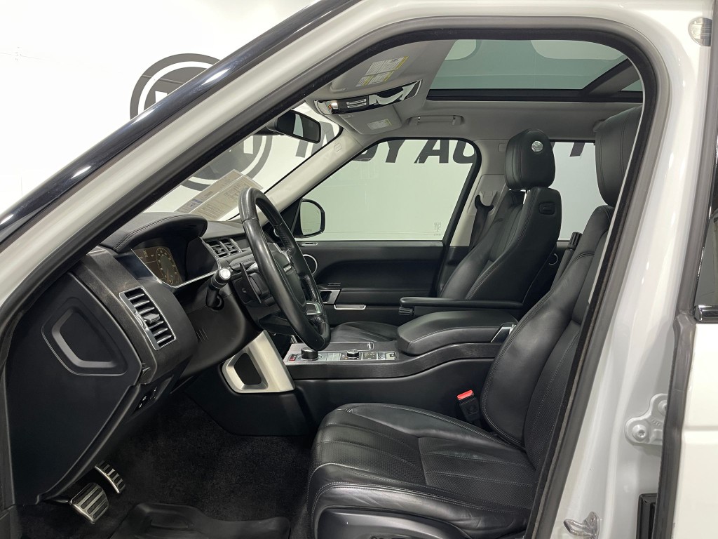 2015 Land Rover Range Rover Image 12